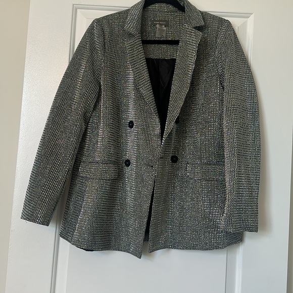 Silver holiday suit - Picture 7 of 7